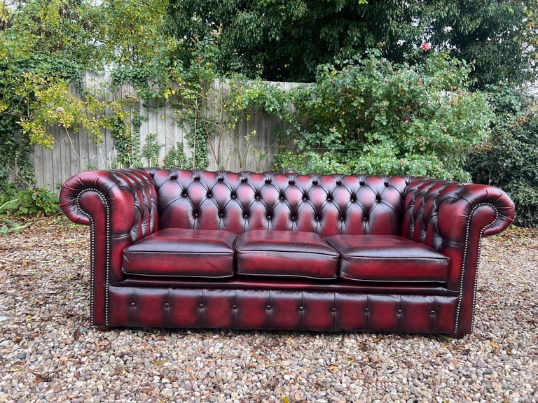 Beautiful Chesterfield Oxblood Leather 3 Seater Sofa 