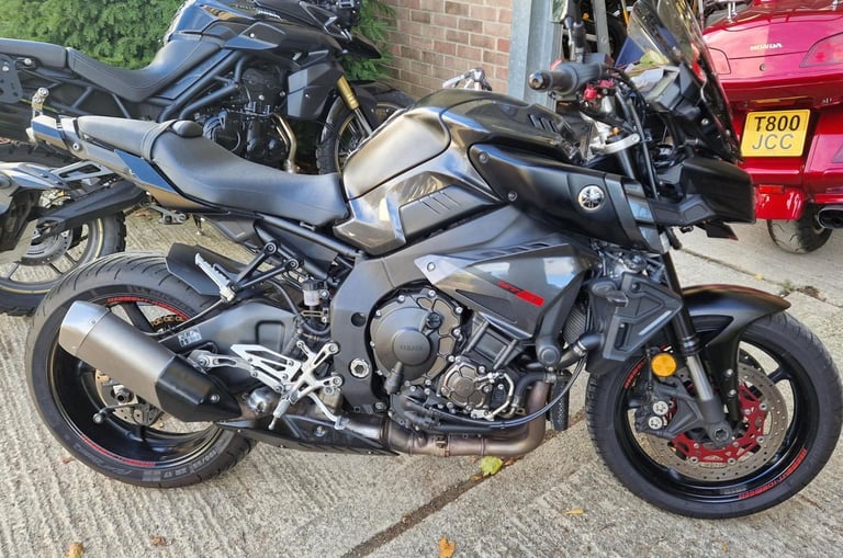 2017 17 YAMAHA MT10 MTN1000 MT-10 NAKED MUSCLE 1000 BLACK MINT 14k MILES SH