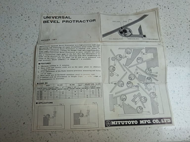 Universal Bevel Protractor