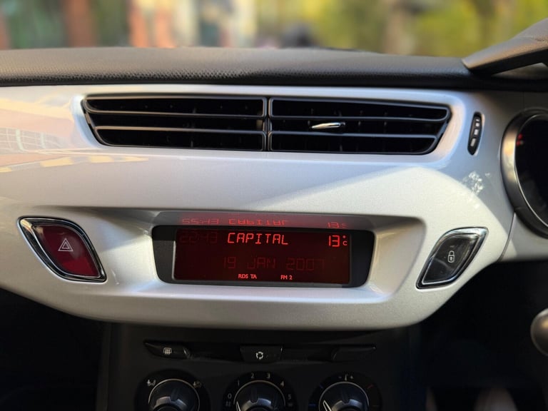 2013 Citroen DS3 1.2 VTi DSign Euro 5 3dr HATCHBACK Petrol Manual