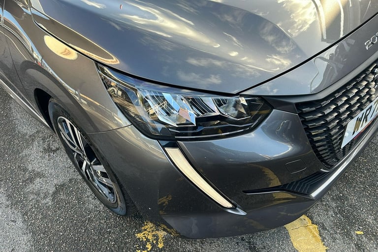  Peugeot 208 1.2 Puretech Allure Premium Hatchback 5dr Petrol Manual Euro 6 s/s