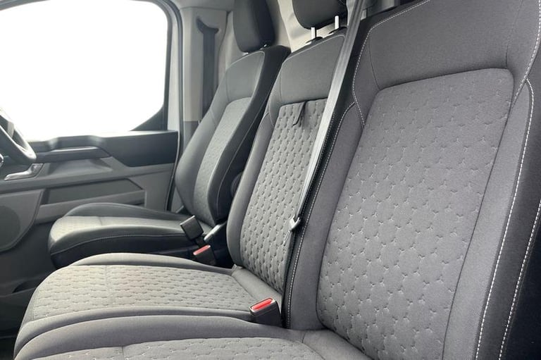 2024 Ford Transit Custom 2.0 EcoBlue 136ps H1 Van Limited PANEL VAN DIESEL Manual