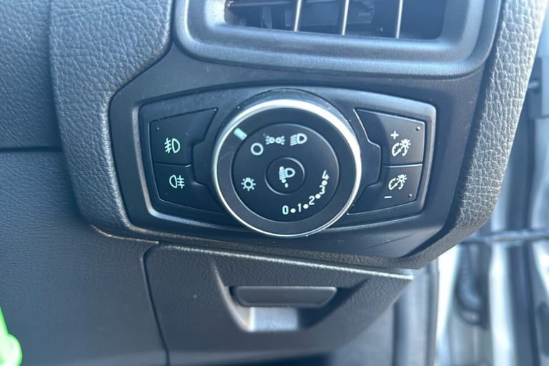  Ford Focus 1.0t Ecoboost Zetec Edition Hatchback 5dr Petrol Manual Euro 6 s/s