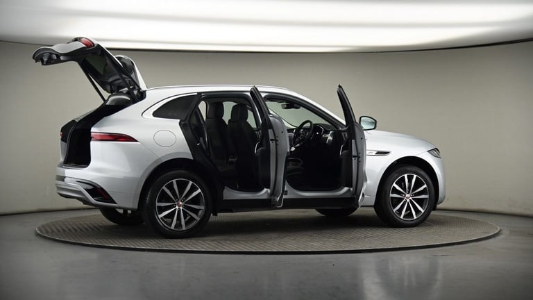 2022 Jaguar F-Pace 2.0 D200 MHEV R-Dynamic SE SUV 5dr Diesel Auto AWD Euro 6 (s/s) (204 ps) SUV D...