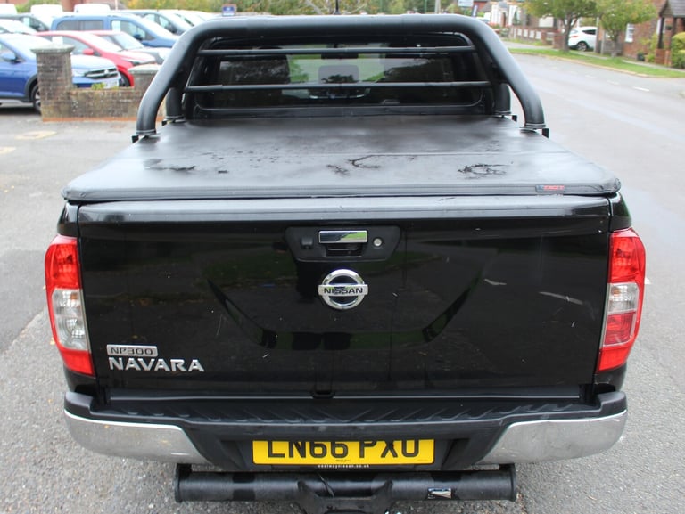 2016 Nissan Navara 2.3 dCi Acenta+ Pickup Double Cab 4dr Diesel Manual 4WD Euro