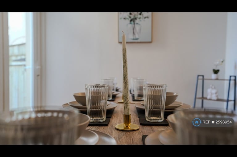 4 bedroom house in Bromley Gardens, Bromley, BR2 (4 bed) (#2593954)