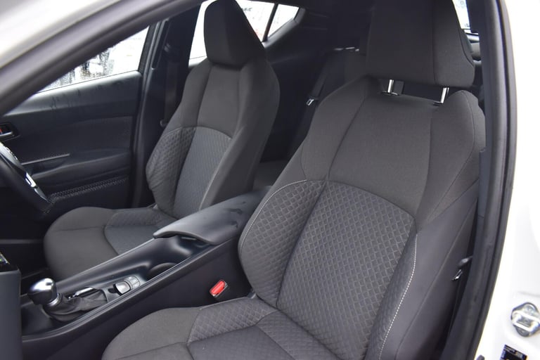 2020 Toyota C-HR 1.8 VVT-h Icon CVT Euro 6 (s/s) 5dr HATCHBACK Petrol/Electric Hybrid Automatic