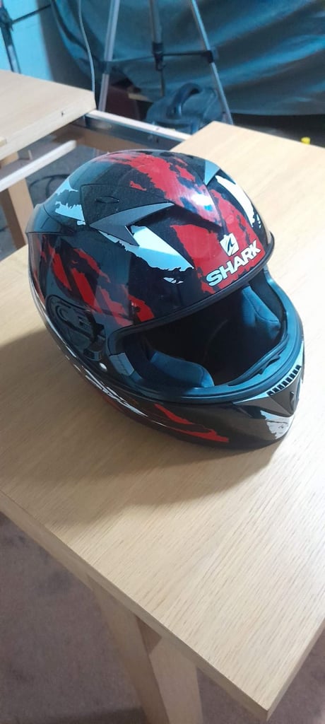 Shark full face crash helmet. 