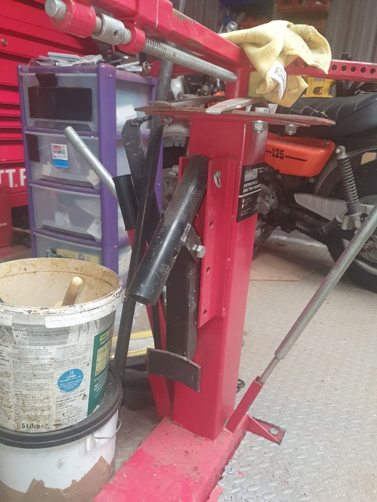 image for Clarke manual tyre fitting tool
