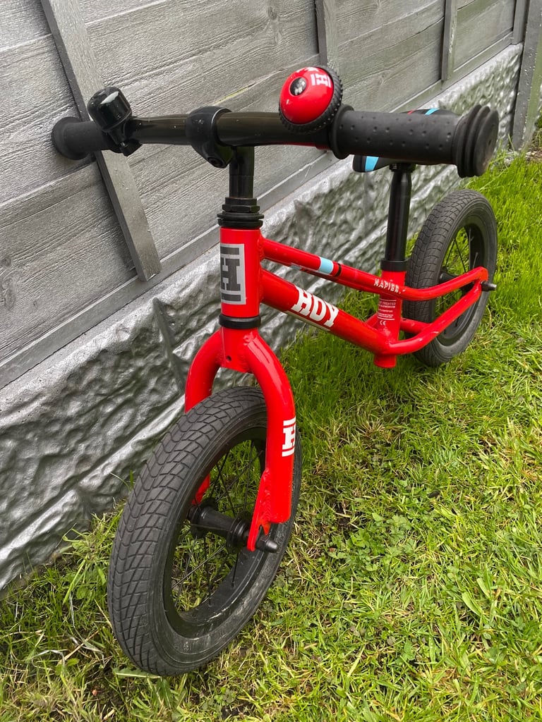 Kids/boys  balance bike/ Hoy Napier 12”