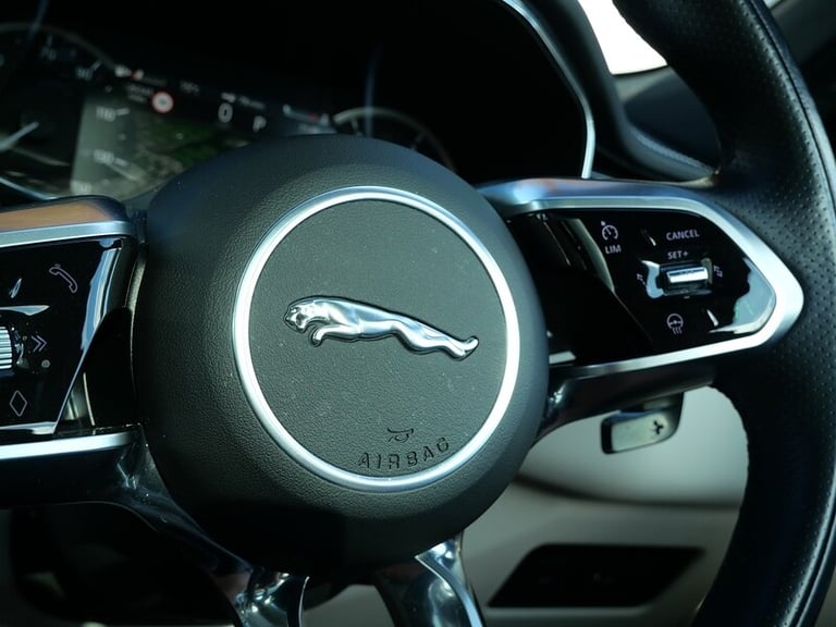 2022 Jaguar F-Pace 2.0 D200 MHEV R-Dynamic HSE SUV 5dr Diesel Auto AWD Euro 6 (s/s) (204 ps) SUV ...