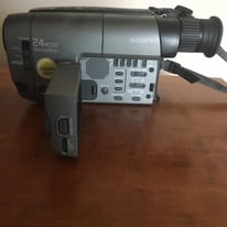 Sony Video 8 Handycam CCD-TRV11E