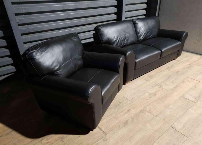 Salisbury Leather 3 Seater Sofa & Armchair - Black.