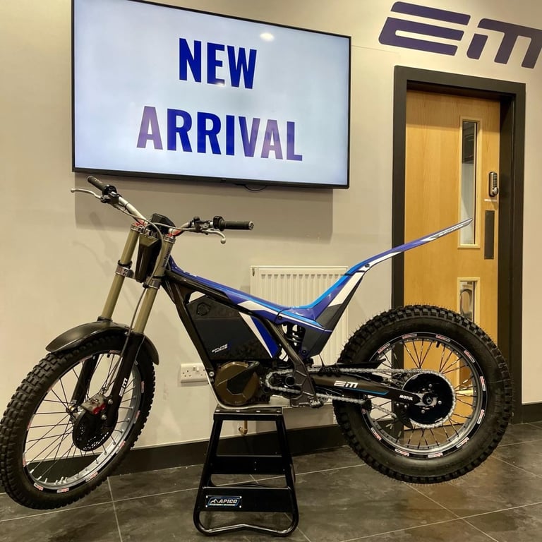 2025 EM EPURE RACE 2.5kWh **EX-DEMO** USED TRIALS BIKE