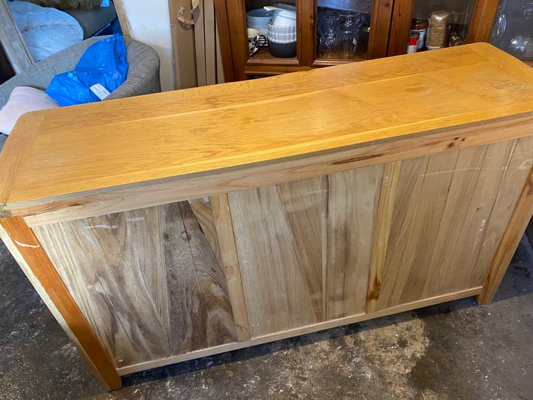  WOODEN SIDEBOARD WITH 6 DRAWERS