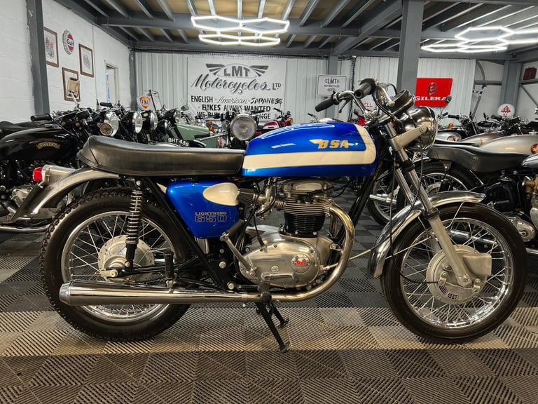 image for 1971 BSA Lightning Twin Carburettor 650 cc Unit Construction, show condition, px
