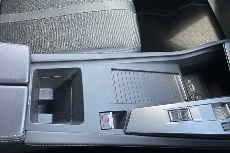 2022 Peugeot 308 1.2 PureTech Allure Premium 5dr EAT8 ESTATE PETROL Automatic