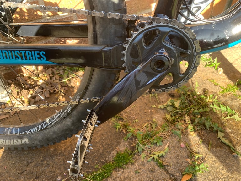 YT Jeffsy mountain bike 