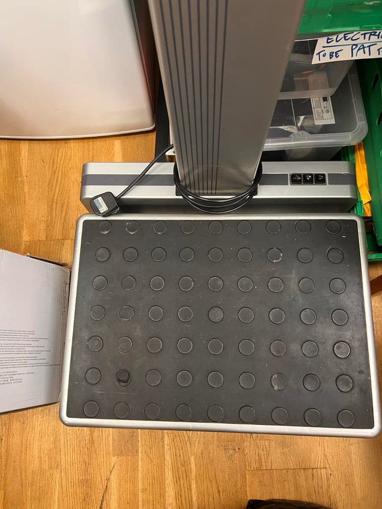 Oto Body Flabelos FL-3000 Whole Body Vibration Workout Machine with Power Plate