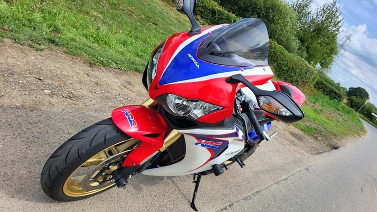 2011 11 HONDA CBR 1000 RR-A FIREBLADE CBR1000RR HRC COLOURS 12k MILES CBR1000