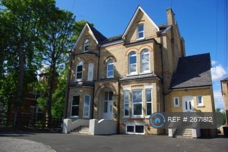 8 bedroom house in Wilbraham Road, Manchester, M14 (8 bed) (#2671812)
