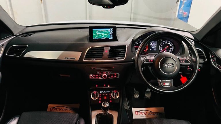 Audi Q3 2.0 TDI S line SUV 5dr Diesel Manual quattro Euro 5 (s/s) (140 ps)
