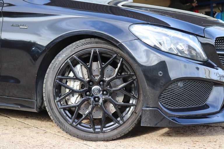 Mercedes Benz C Class 3.0 C43 V6 AMG (Premium Plus) G-Tronic+ 4MATIC