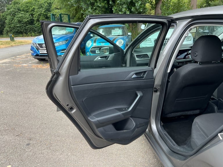 VOLKSWAGEN POLO 1.0 TSI 