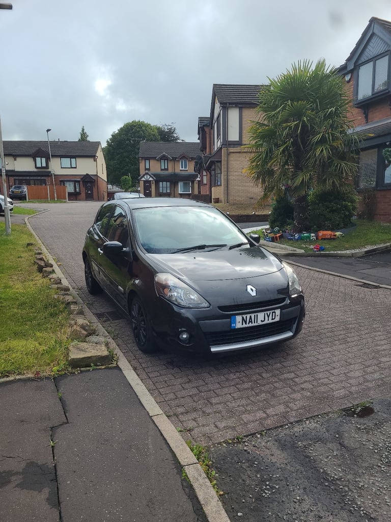 Renault, CLIO, Hatchback, 2011, Automatic, 1598 (cc), 3 doors