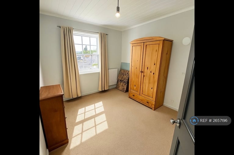 2 bedroom flat in Manchester Road, Bury, BL9 (2 bed) (#2657196)