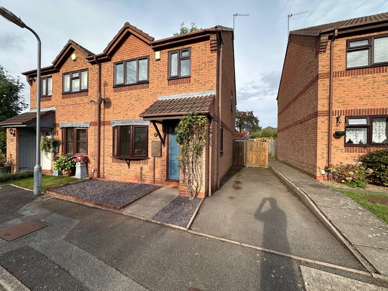 To let 3 Bedroom Semi Detached Sutton Coldfield 