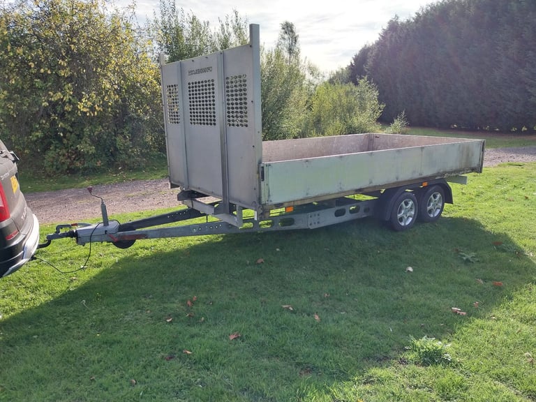 Dropside braked trailer twin axle