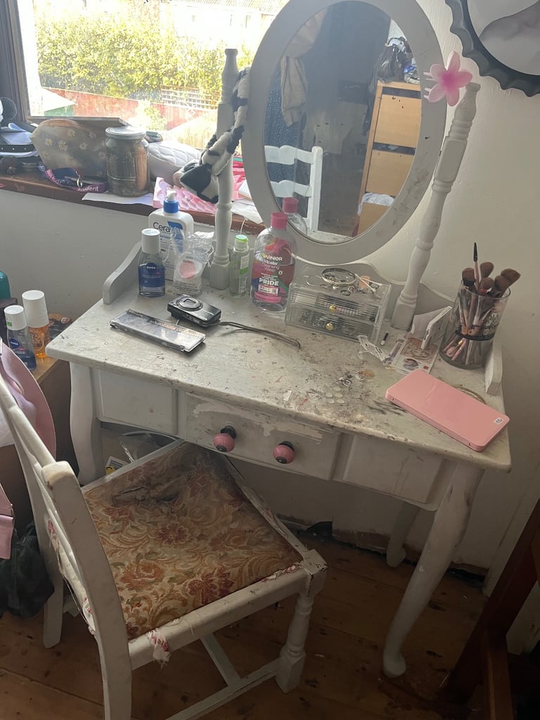 image for Free dressing table and chair