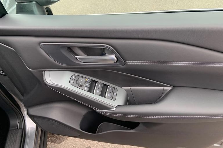 2025 Nissan Qashqai 1.5 E-Power N-Connecta [Glass Roof] 5dr Auto Automatic Hatchback Hybrid Autom...