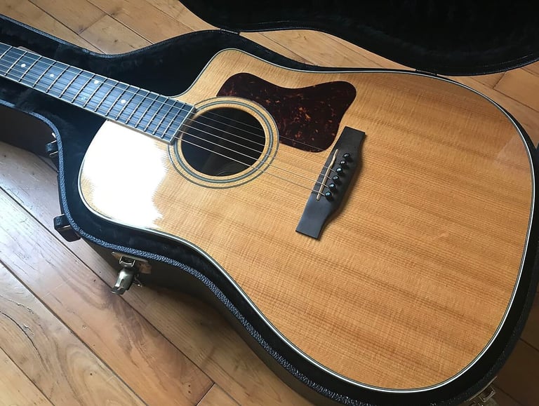 Gibson songmaker with case - open to trades or sale