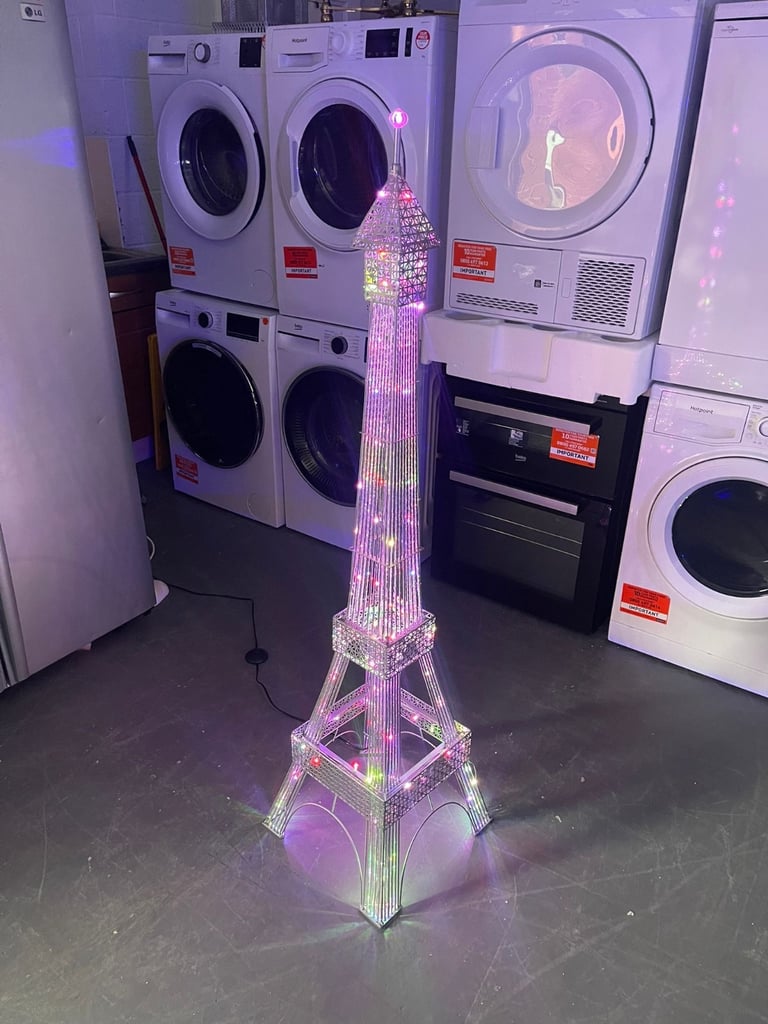 Light Up Eiffel Tower 