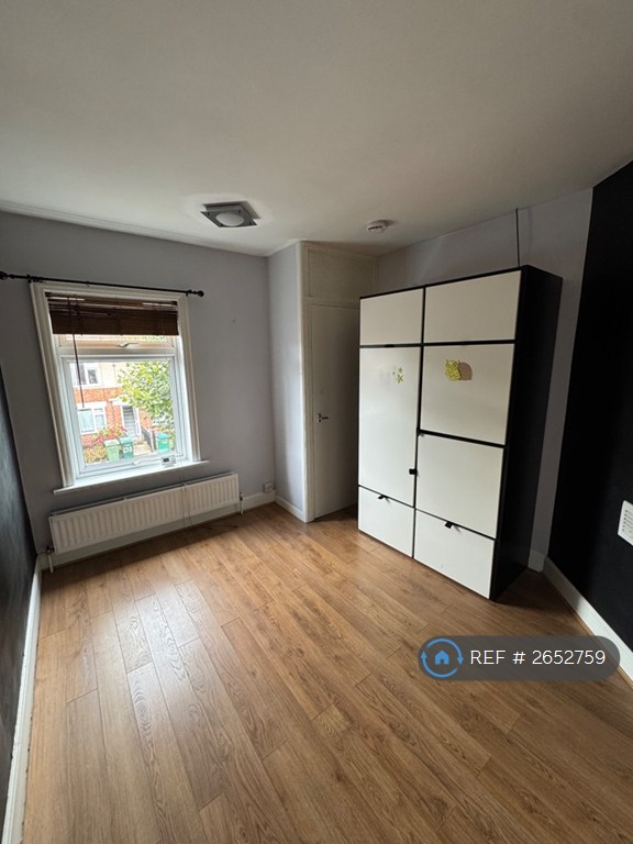 3 bedroom house in Hewitt Avenue, Coventry, CV6 (3 bed) (#2652759)