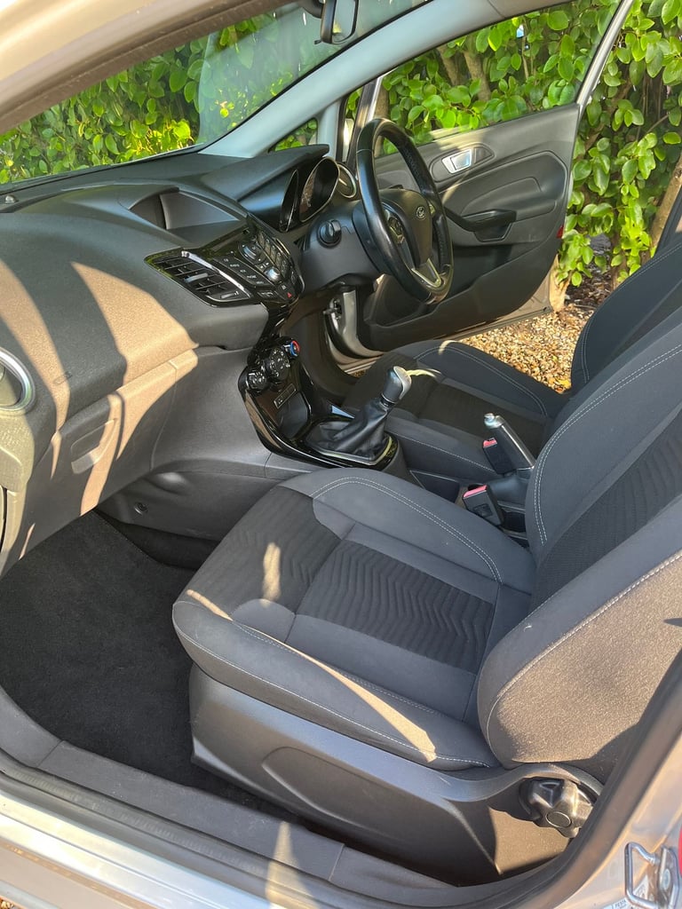 Ford, FIESTA, Hatchback, 2012, Manual, 998 (cc), 5 doors