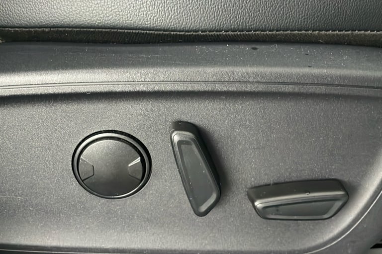  Ford Kuga 2.5h Duratec St Line X Edition Suv 5dr Petrol Hybrid CVT Euro 6 s/s