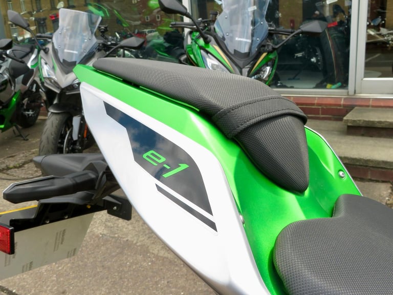 KAWASAKI Z e-1 EV 2025
