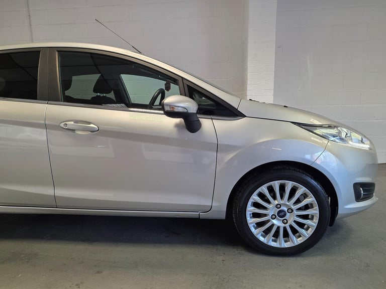  Ford Fiesta 1.6 Titanium Powershift Euro 5 5dr Petrol Automatic