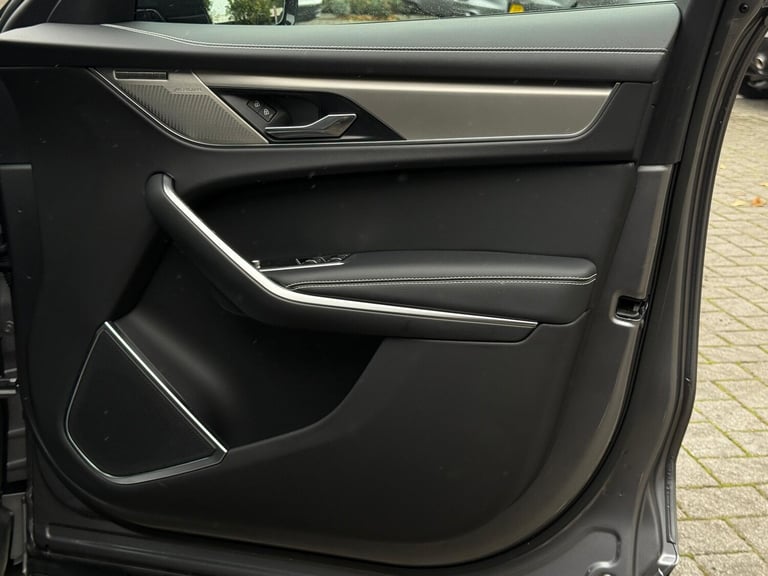 2024 Jaguar F-Pace 2.0 D200 MHEV R-Dynamic SE Black SUV 5dr Diesel Auto AWD Euro 6 (s/s) (204  ES...