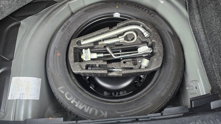 2015 Volkswagen Polo 1.0 SE 3dr HATCHBACK Petrol Manual