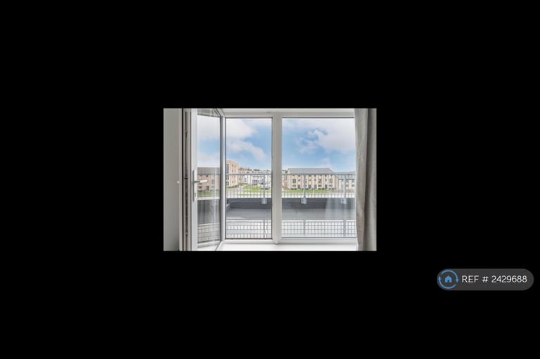 3 bedroom flat in Edinburgh, Edinburgh, EH4 (3 bed) (#2429688)