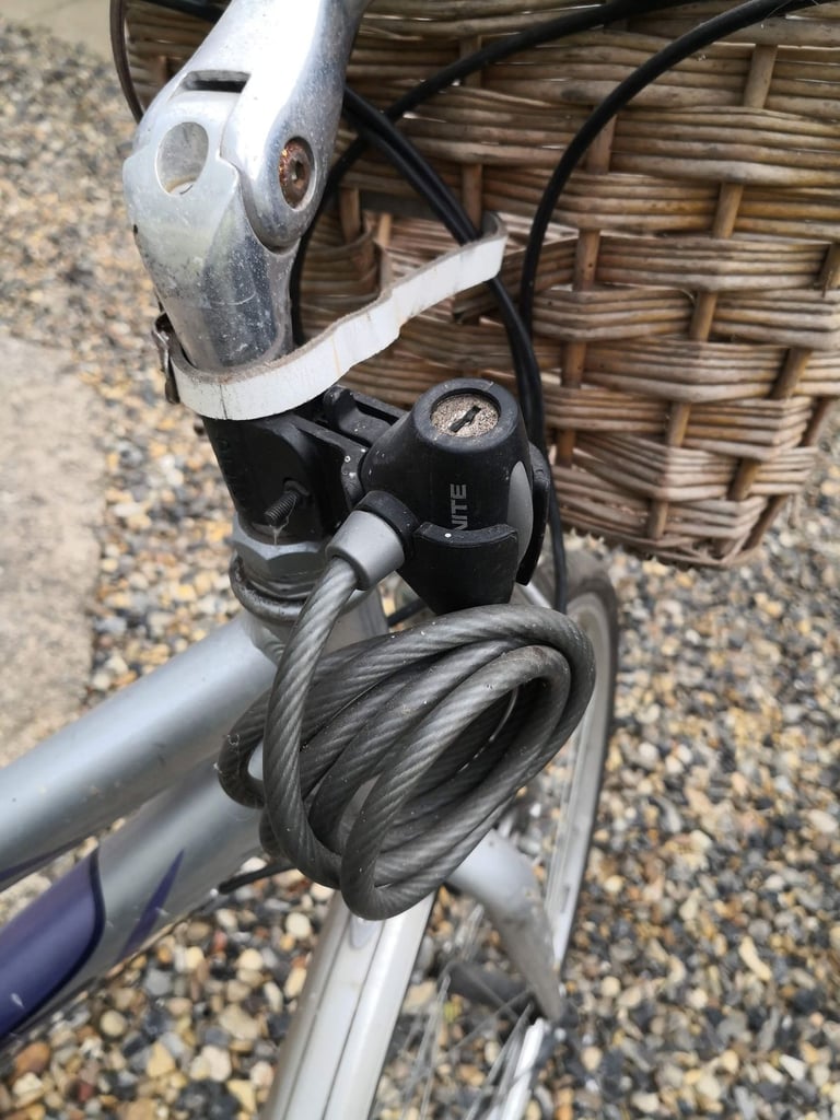 Ladies giant Cypress 18 speed bike