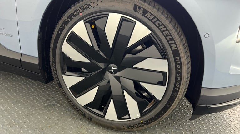 2025 Polestar Polestar 4 Polestar 4 Long range Single motor - Pilot - Plus - Pro Estate Electric ...