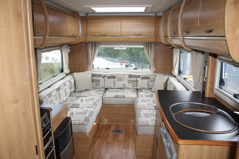 2009 "59" Plate Auto Trail Apache SE 634U Luxury 4 Berth Motorhome, Rear Lounge