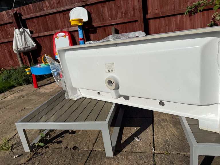 Double vanity sink - composite resin