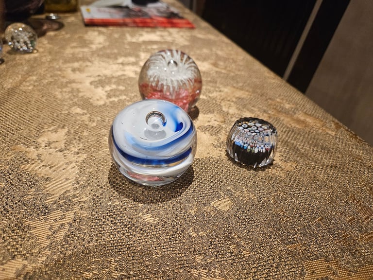 3x paperweights brand new made out of glass