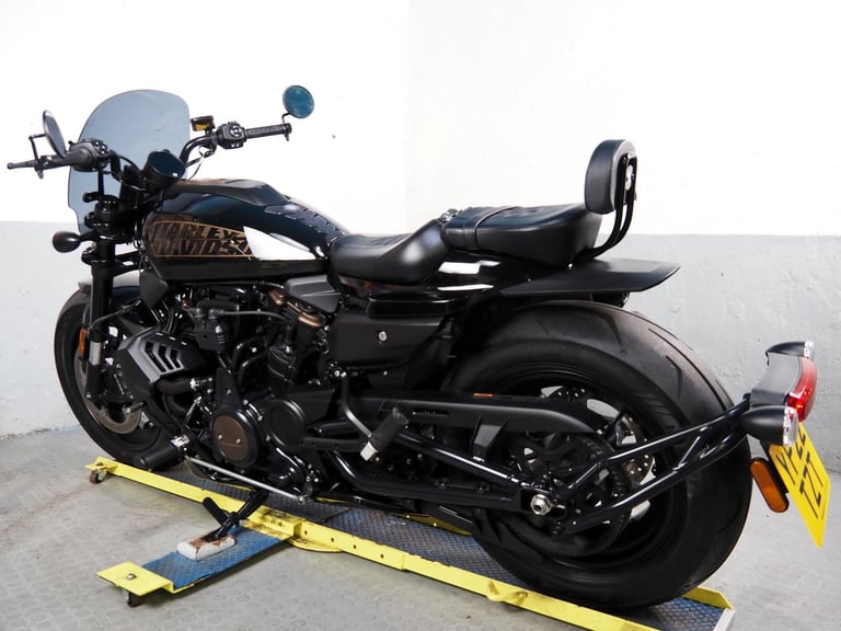 2022 Harley-Davidson Sportster 1250 s 2k miles stunning FSH ,see video 